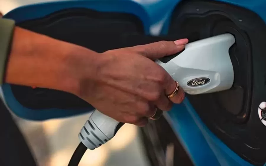 Ford Perde Bilhões na Corrida dos Carros Elétricos: O Que Deu Errado?