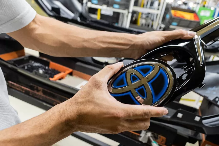 Toyota alcança liderança nas vendas de carros híbridos no primeiro semestre no Brasil