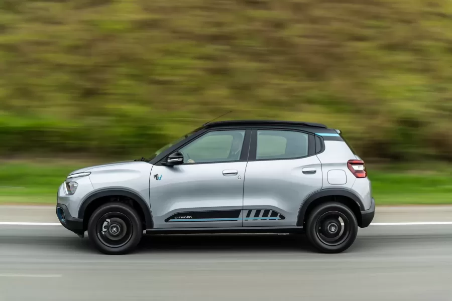 O Citroën C3 You, por exemplo, lidera o ranking de compactos automáticos mais baratos em 2024. Com preço inicial de R$ 95.990, ele traz um motor 1.0 turbo T200 flex que entrega até 130 cavalos de potência.