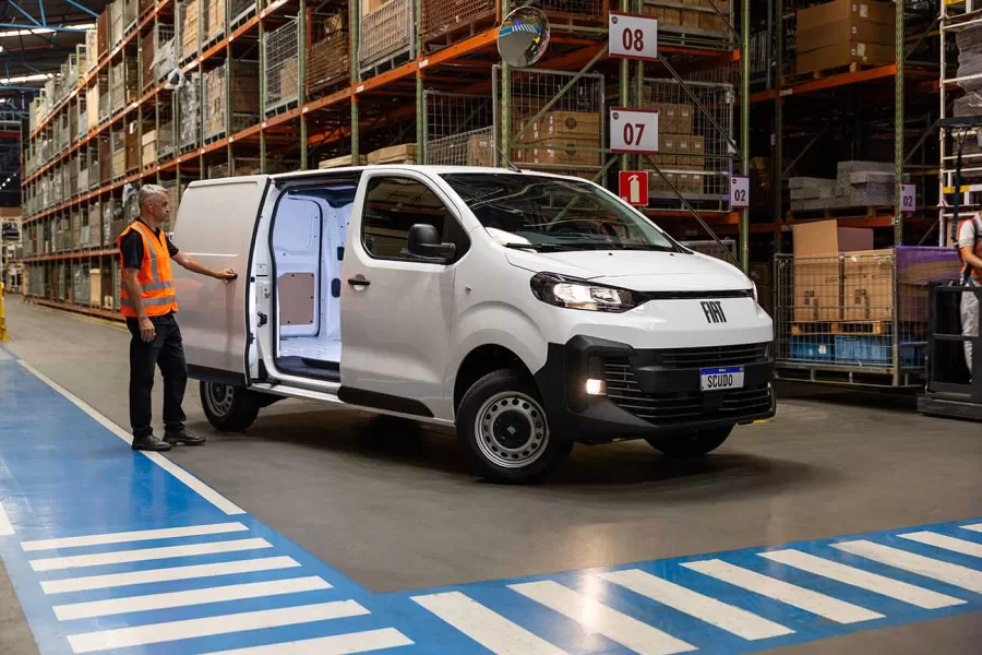 Fiat Scudo 2025 estreia com mais tecnologia e novas funcionalidades