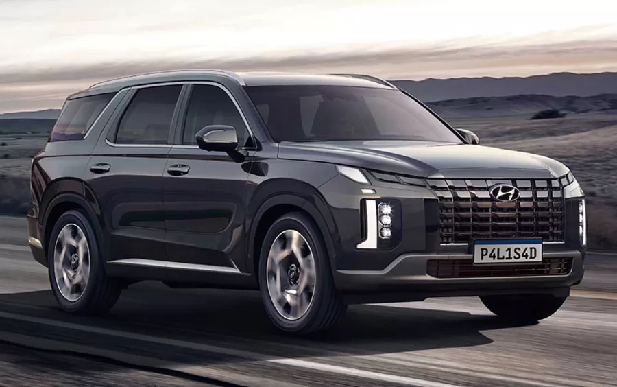 O Hyundai Palisade chega ao Brasil com motor 3.8 V6, capacidade para até oito passageiros e um pacote completo de tecnologia. A pré-venda já começou, com entregas previstas para setembro de 2024.