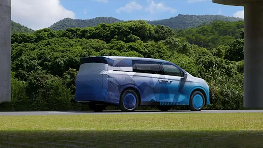 BYD apresenta a minivan Tang Max com autonomia de 200 km no modo elétrico