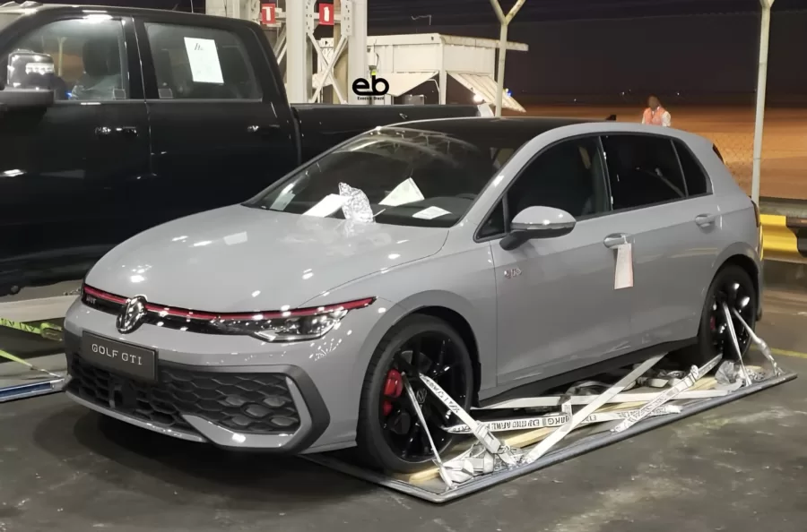 Volkswagen Golf GTI 2025 é flagrado no Brasil e pode chegar ainda este ano