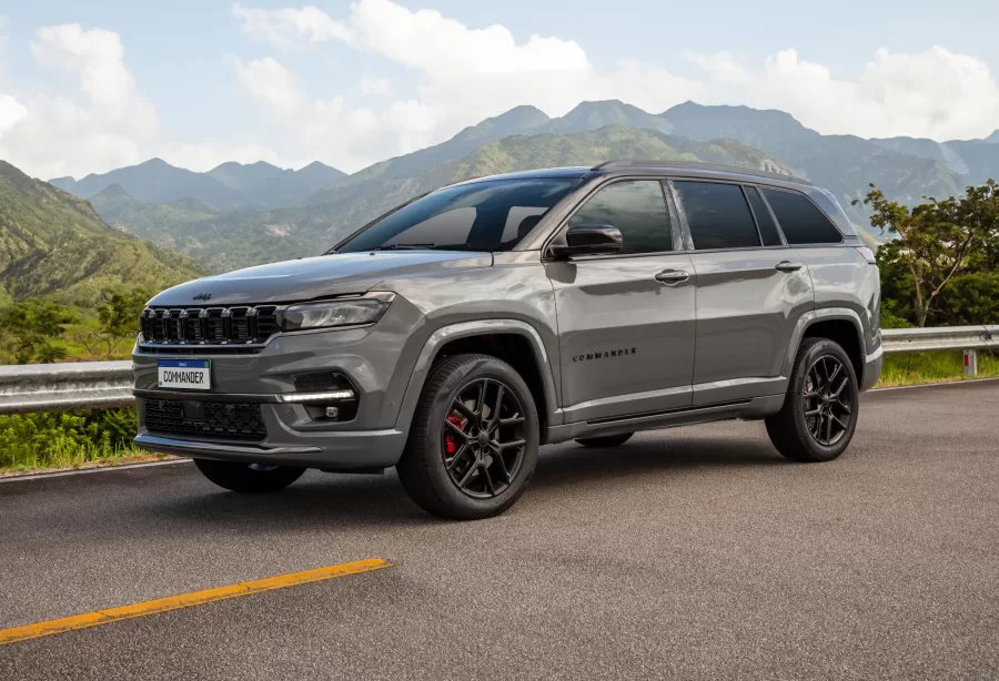 Esses reajustes refletem a estratégia da Jeep para manter a competitividade no mercado de SUVs no Brasil, ajustando os preços conforme as condições do mercado e custos de produção.