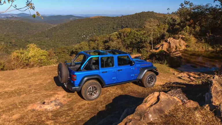 Jeep Wrangler e Gladiator 2025: As novas versões Rubicon chegam ao Brasil com design aprimorado e tecnologia avançada