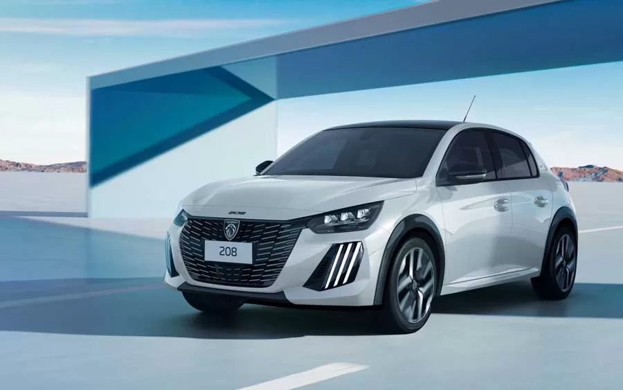 O Peugeot 208 2025 chegou à Argentina com atualizações visuais e mecânicas. A reestilização traz mudanças na grade dianteira e faróis, além do novo logo da marca francesa.