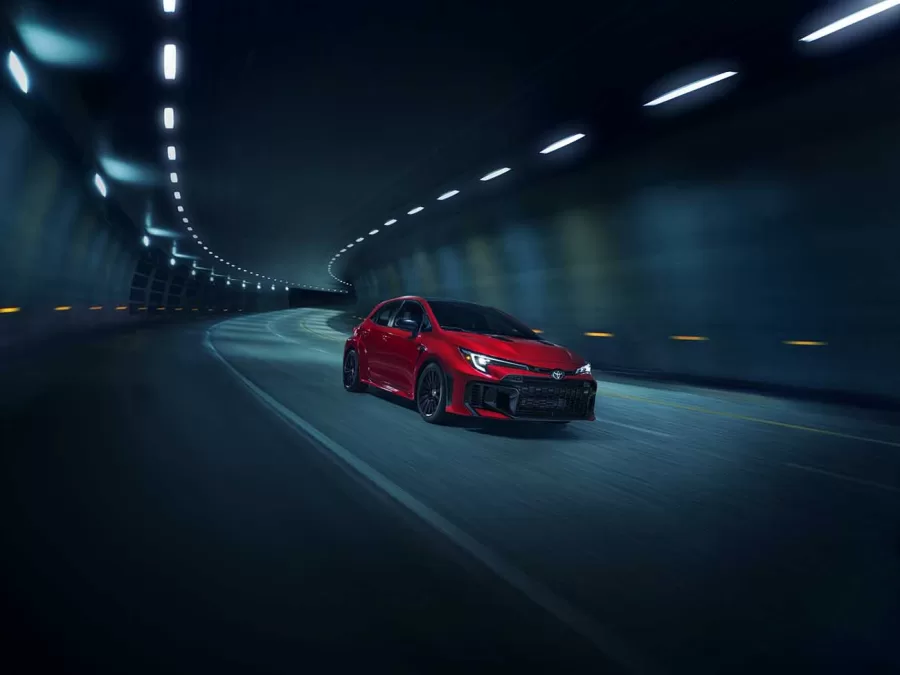 A Toyota lançou o GR Corolla 2025, agora com câmbio automático de 8 marchas, atendendo aos pedidos dos consumidores por mais conforto sem comprometer a performance do esportivo.