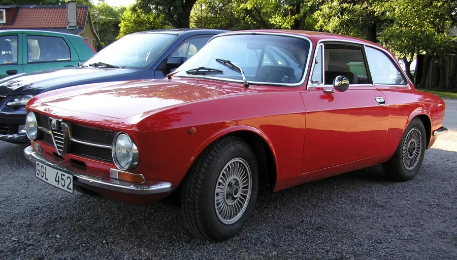 Alfa Romeo Giulia Sprint GT (Liftarn / Wikipedia)