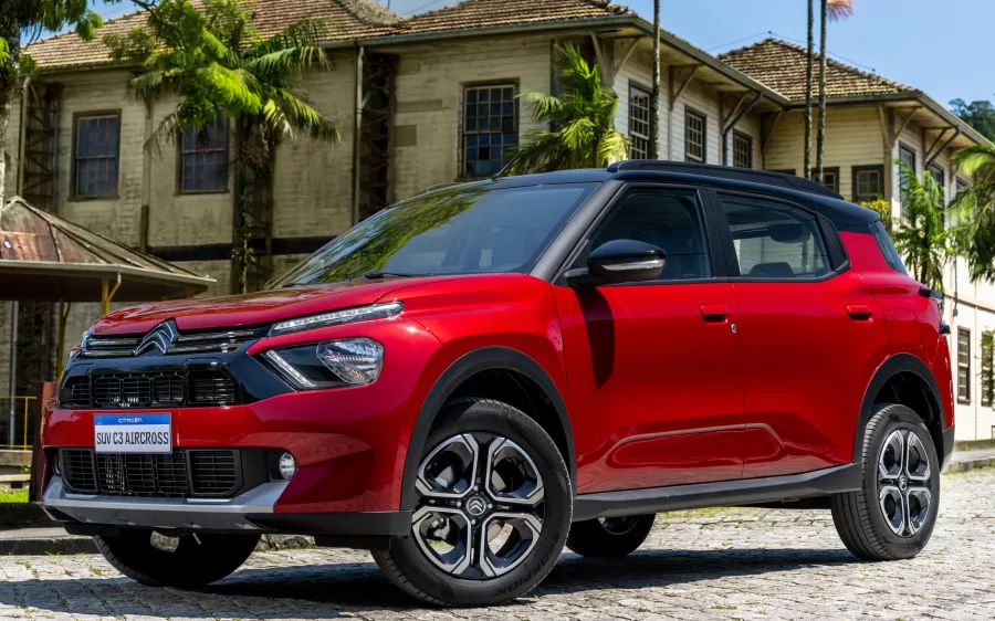 Citroën revela a data de lançamento do C3 Aircross, um SUV com capacidade para sete lugares, motor 1.0 turbo e fabricação no Brasil.