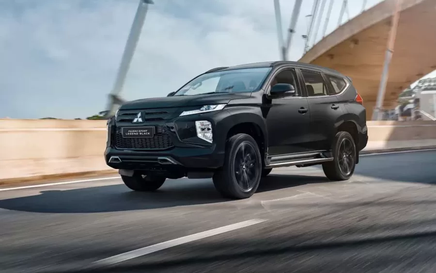 A linha 2025 do Mitsubishi Pajero Sport chegou ao mercado com mudanças discretas no design e a adição da versão Legend Black, que antes era uma série especial, agora disponível de forma oficial.