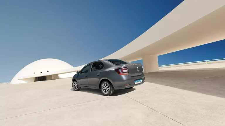 6 carros usados com espaço no porta-malas para instalar GNV