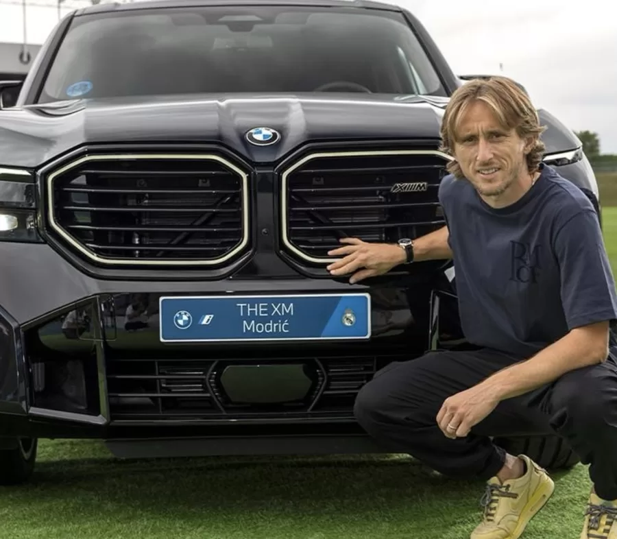 Além dos jogadores brasileiros, nomes como Modric e Courtois também receberam seus veículos de luxo. A prática se consolidou no clube, associando o prestígio do Real Madrid à BMW.