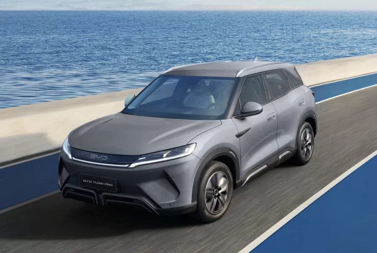 Carro elétrico BYD Yuan Pro: SUV de família ou esportivo? O modelo de 177 cv que agrada no semáforo