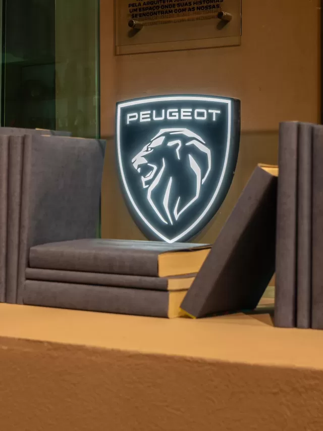 Carros e decoração combinam? A Peugeot responde na CasaCor 2024