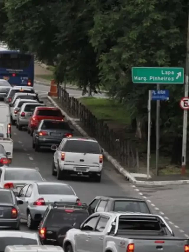 Tecnologia permite pesagem de caminhões em movimento em rodovias de SP