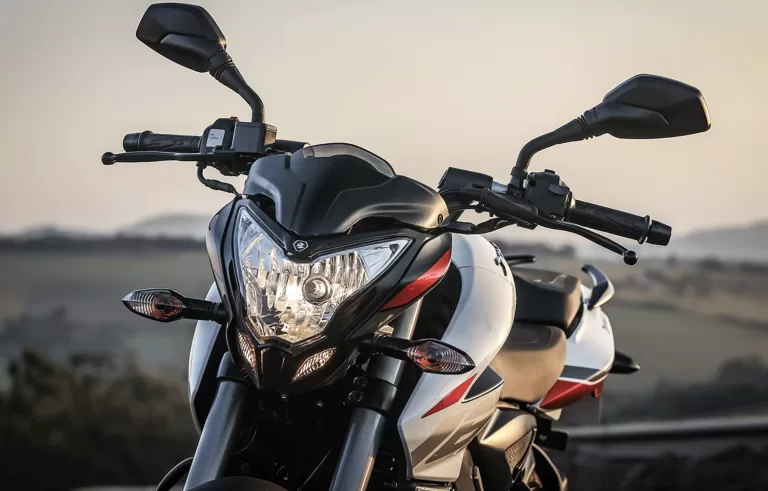 Nova geração da Bajaj Dominar 160 2025 chega ao Brasil com foco em tecnologia e segurança