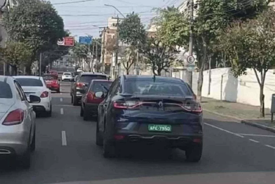 Renault Arkana é flagrado em testes no Paraná - Foto: @placaverde / Reprodução