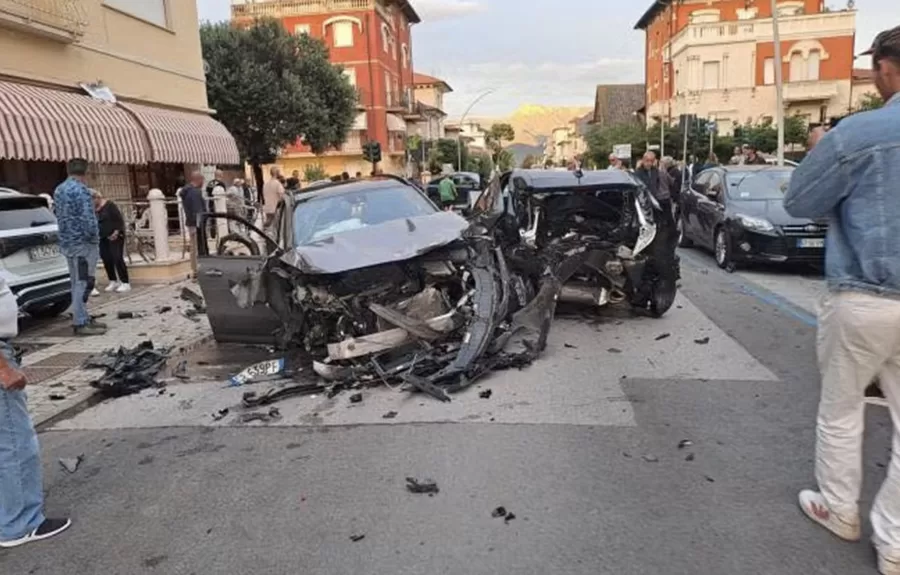 Brasileira com carro ele alta velocidade atropela e mata dois turistas na Itália; está em prisão domiciliar após exames toxicológicos