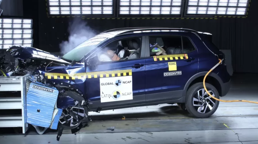 O Volkswagen T-Cross 2025 recebeu novamente cinco estrelas no Latin NCAP, destacando-se como um dos SUVs mais seguros do Brasil. O modelo passou por rigorosos testes de segurança e manteve a alta classificação.