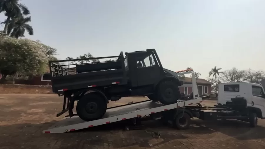 Edu Guedes realizou um sonho antigo ao adquirir um caminhão militar Mercedes-Benz Unimog. Ele compartilhou a novidade com seus seguidores em um vídeo, mostrando detalhes do veículo reformado.