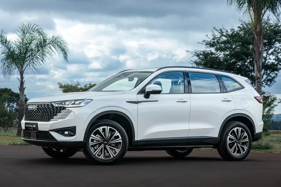 O Haval H6 PHEV recebeu o título de melhor híbrido no Superguia Qual Comprar, enquanto o Haval H6 HEV foi escolhido como melhor SUV médio híbrido pela AutoInforme.