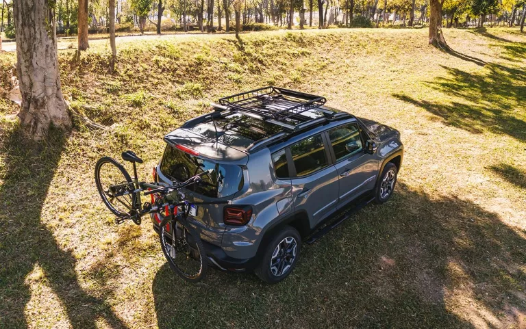 É permitido usar suporte de bicicleta no carro? Jeep Renegade 2025 tem nova linha com mais de 50 opções de personalização Mopar