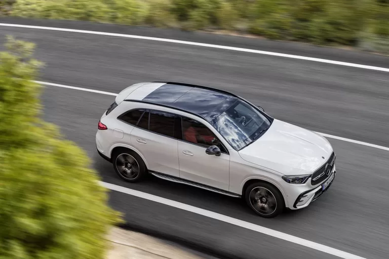 Conectividade total! O que há de novo no Mercedes GLC 300 4MATIC AMG Line 2025