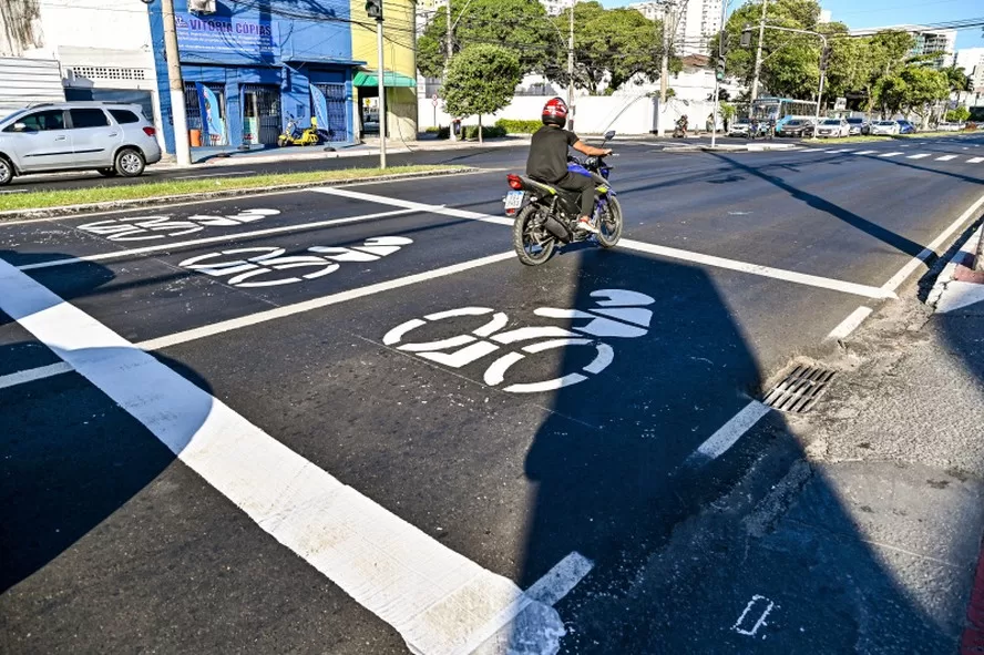 O conceito da área “Frente Segura” foi implementado em diversas cidades do Brasil com o objetivo de reduzir acidentes e proporcionar maior segurança a ciclistas e motociclistas.