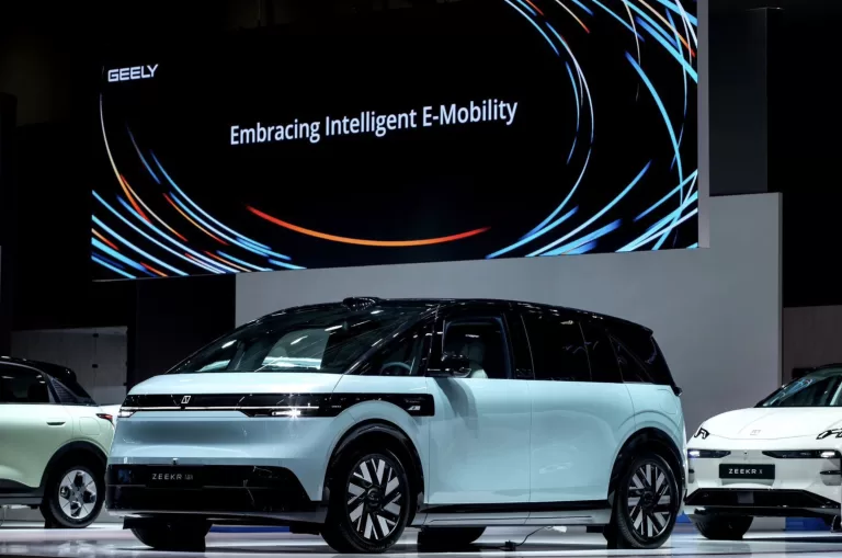 Zeekr apresenta baterias com recarga de 10 minutos e inova no mercado elétrico