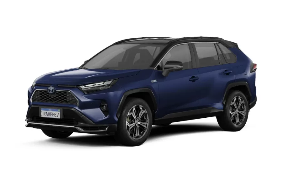 O Toyota RAV4 XSE 2024 possui tração integral sob demanda, direção elétrica e câmbio CVT de uma marcha, garantindo controle e resposta eficiente.