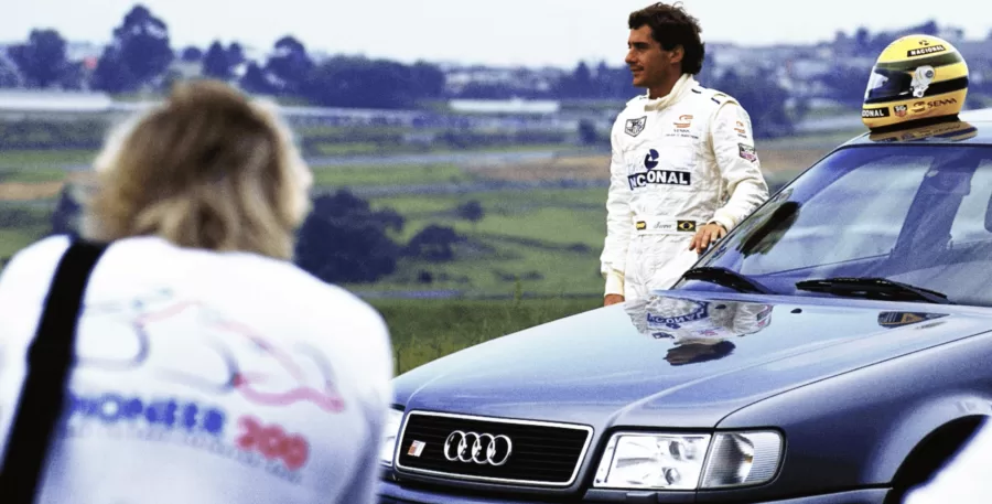 O projeto “O Legado do S” mapeia estradas e rodovias pelo Brasil, buscando curvas similares à famosa sequência do “S do Senna”, em uma homenagem ao piloto Ayrton Senna e ao legado da parceria com a Audi.