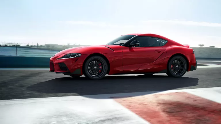 Se a Toyota é reconhecida por seus motores, por que utiliza motor da BMW no Supra?