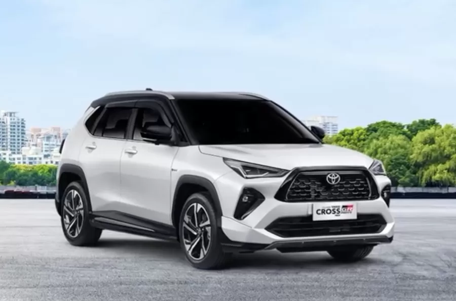 O Toyota Yaris Cross será produzido no Brasil a partir de 2024. O SUV compacto terá motor híbrido-flex, competindo diretamente com modelos como o Volkswagen T-Cross no mercado nacional.