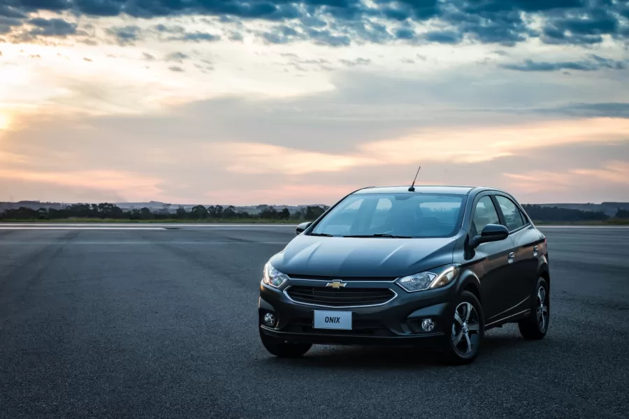 O Chevrolet Onix LTZ 1.4 2016 é uma boa opção no mercado de usados, especialmente por ser um hatch versátil e popular. Seu design ainda agrada e ele se destaca pela confiabilidade no dia a dia.