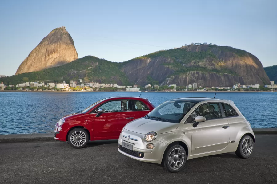 Fiat 500 chegou ao Brasil há 15 anos e agora é comercializado em versão elétrica