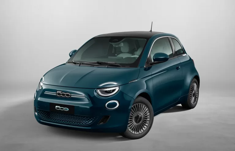 Fiat 500 chegou ao Brasil há 15 anos e agora é comercializado em versão elétrica