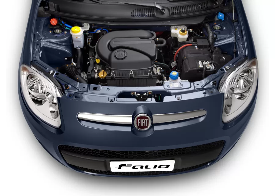 O motor é 1.4 com aspiração natural, potência de 88 cv (álcool) e 85 cv (gasolina), torque de 12,5 kgfm (álcool), aceleração de 0 a 100 km/h em 12,2 s, combustível flex.