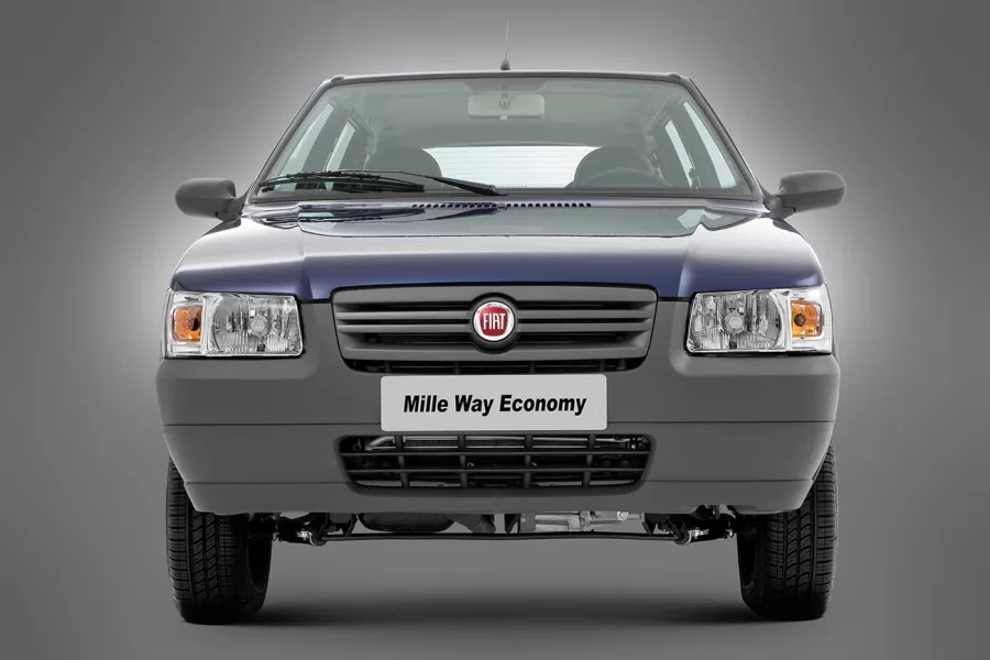 O Fiat Uno Mille Economy Way 1.0 2010 é conhecido por sua economia e manutenção simples. No entanto, com mais de 10 anos de uso, é importante verificar o estado de conservação do veículo.