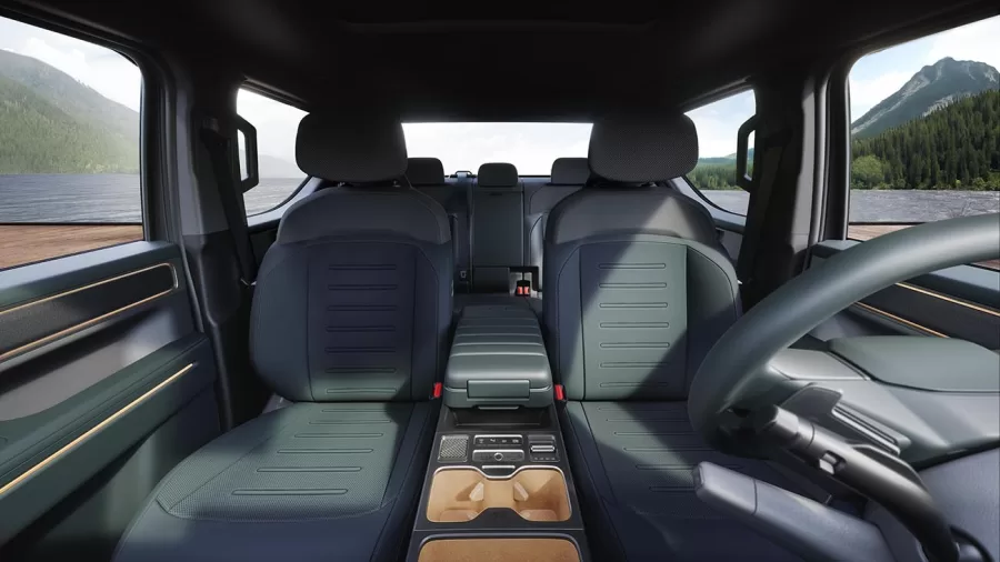 O modelo promete chegar com dimensões e capacidades que o posicionam diretamente contra concorrentes como a Toyota Hilux e Ford Ranger, oferecendo opções robustas para transporte e trabalho.