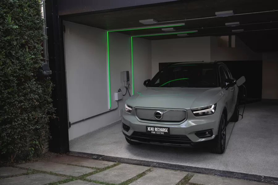 Os carros elétricos da Volvo mantêm a vantagem sobre os modelos a combustão. O custo por quilômetro rodado é menos da metade do valor de veículos movidos a gasolina ou etanol no Brasil.