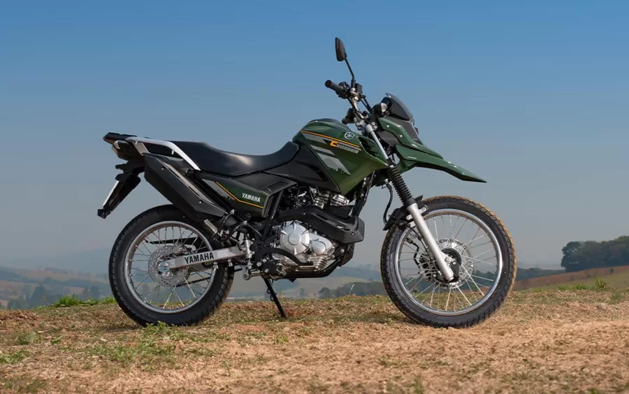 A Yamaha Crosser 150 2025 chega ao mercado com pequenas atualizações, mantendo seu design robusto e moderno. As versões S e Z continuam a oferecer versatilidade para uso urbano e off-road.