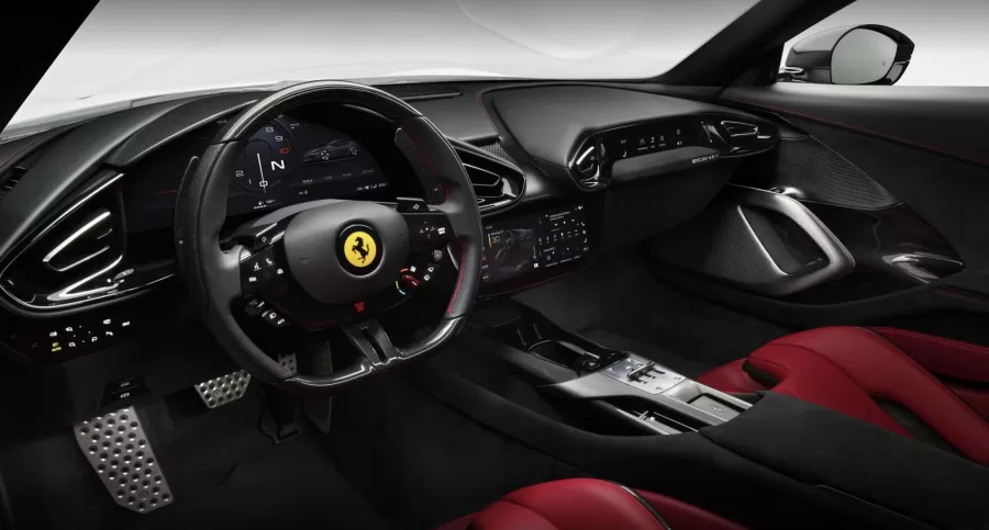 Apesar de ser um carro de alta performance, a Ferrari 12Cilindri também prioriza o conforto. A distância entre eixos foi reduzida, e as colunas A e C foram reforçadas, garantindo mais segurança.