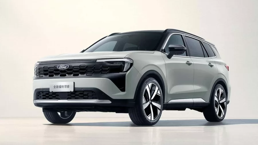 A Ford lançou o Territory reestilizado na China, agora chamado de Equator Sport. O SUV ganhou novo design, mais quadrado, inspirado em marcas locais, e melhorias nos equipamentos tecnológicos.