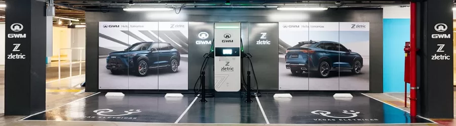 A GWM Brasil inaugurou dois pontos de carregamento rápido no Shopping JK Iguatemi, em São Paulo. Esses novos pontos têm capacidade de até 60 kW e atendem proprietários de veículos elétricos da marca.