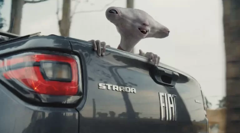 Stellantis leva extraterrestre para passear em Fiat Strada, Toro e Titano