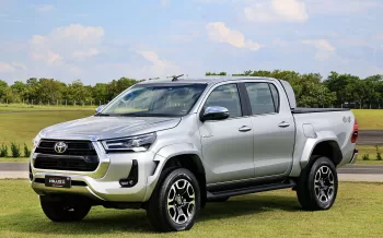 Tudo sobre a Toyota Hilux 2024: versões destacam robustez e desempenho em diversas condições