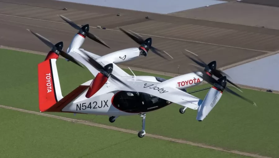 A Toyota aumentou seu investimento na startup Joby Aviation, empresa que desenvolve táxis aéreos elétricos. Com isso, pretende apoiar a certificação e produção de aeronaves eVTOL até 2025.