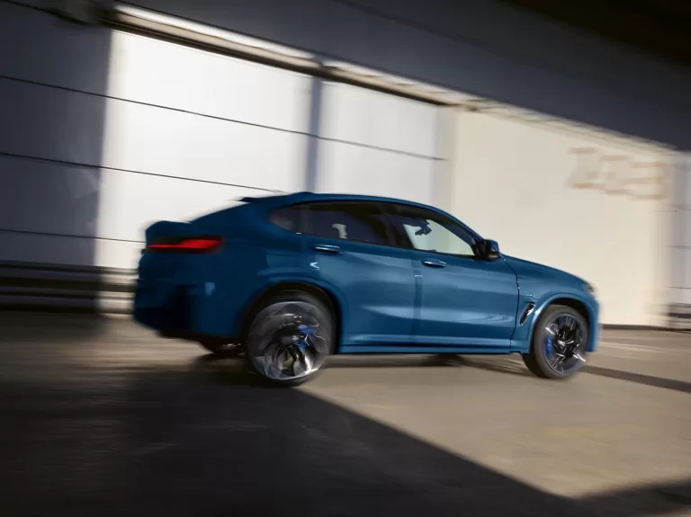 Nova aposta da BMW: X4 xDrive20i M Sport chega com foco em design e conectividade