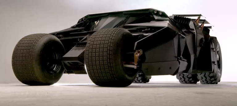 Quer um carro do Batman na sua garagem? Prepare o bolso e não tente levar seu Batmóvel para o supermercado