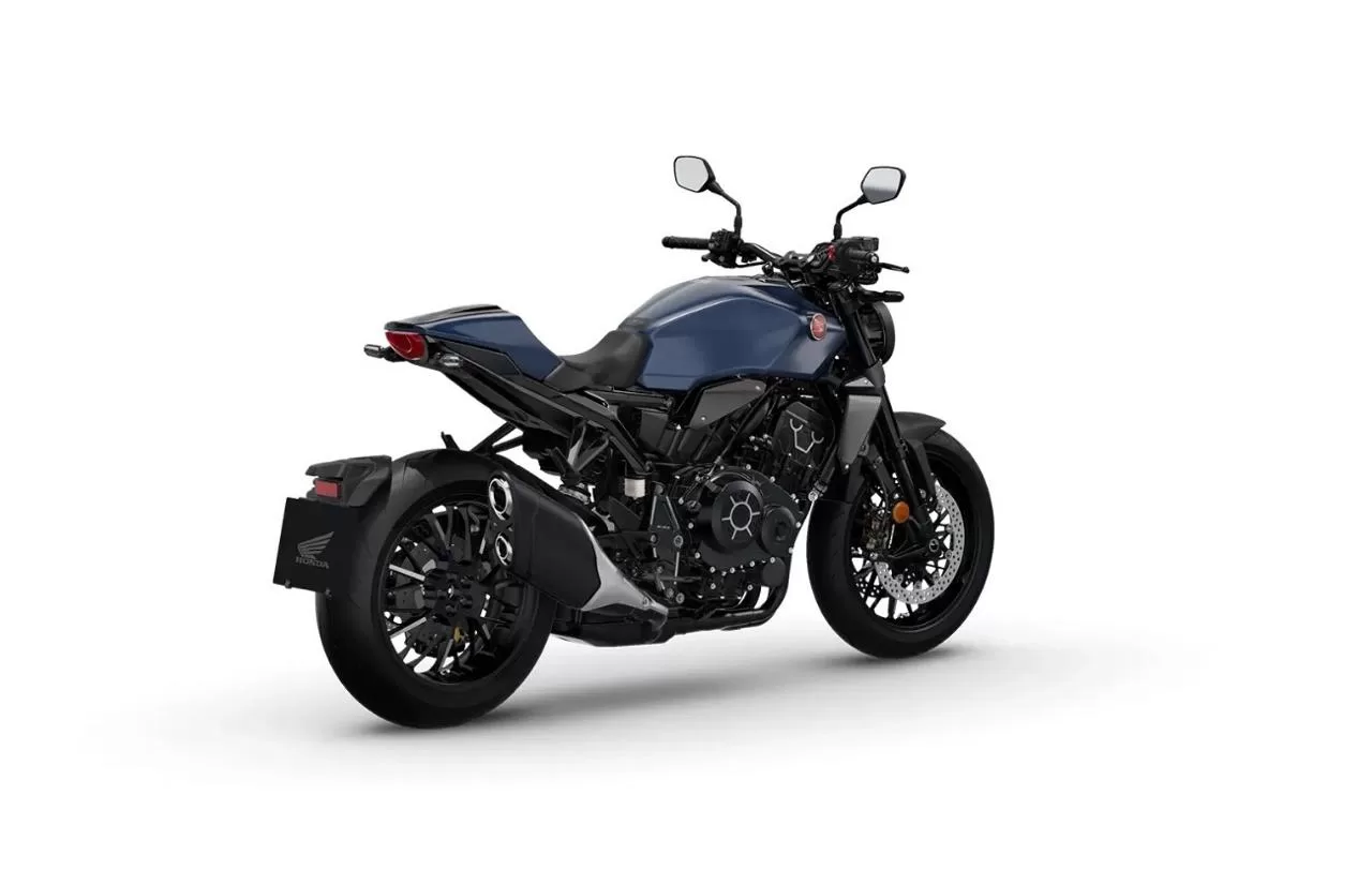 A Honda CB 1000R Black Edition 2024 destaca-se como uma opção premium. Com preço sugerido de R$ 87.730, ela oferece alta tecnologia, desempenho e um design moderno para os consumidores.